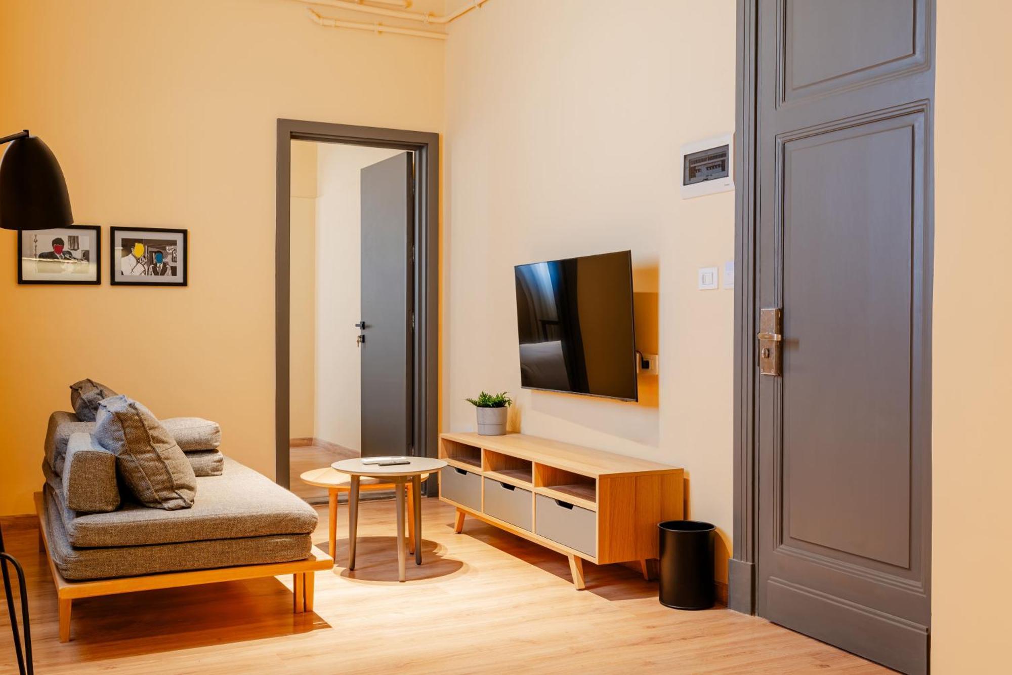 Grey L Studio Apartments Downtown Alexandria Menasce House Exterior foto